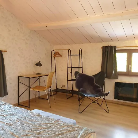 4 étoiles La Belle Eau Calme *