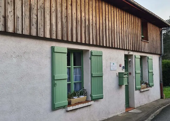 4 Etoiles La Belle Eau Calme